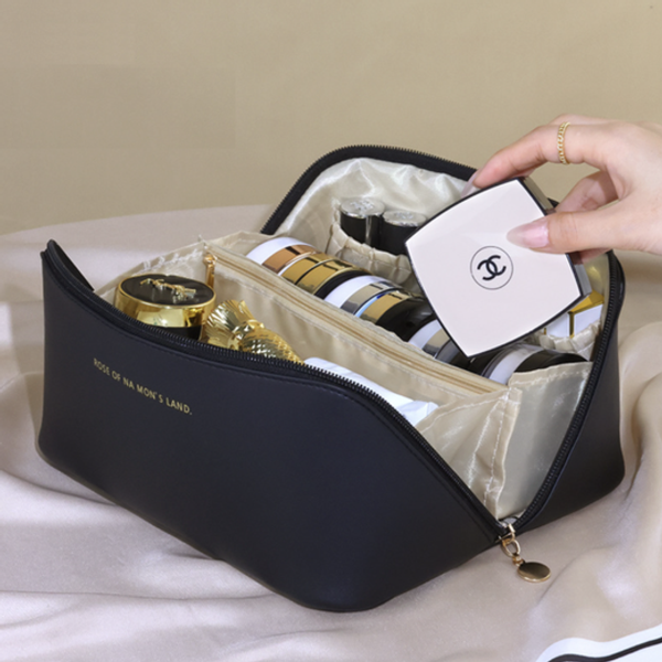 Містка дорожня косметичка MAKE UP BAG BLACK BAG BLACK фото